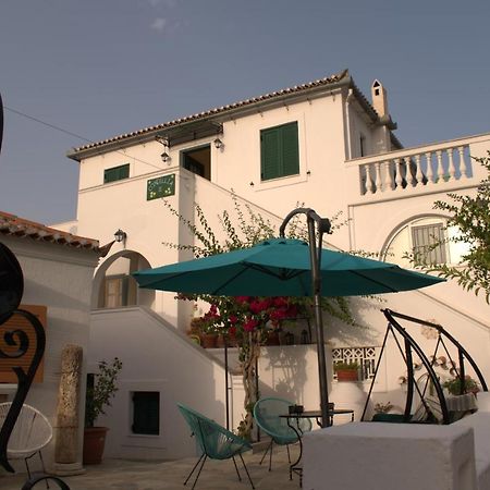 Condillia II Hotel Spétses Exterior foto